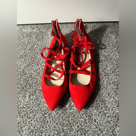 BCBGeneration Size 8.5 Red Suede Strappy Ballet Flats Back Zip NWT R $99 - Picture 2 of 11